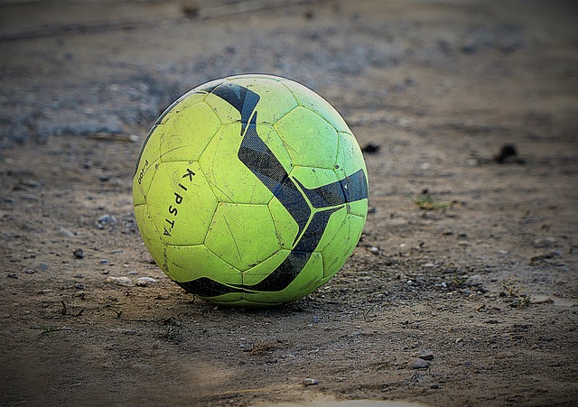 更反映出湖 更反映出湖